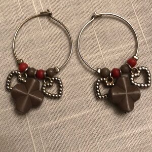 VINTAGE EARRINGS SILVER TONE 1” HOOPS AVOCADO RED BEADS HEARTS DANGLERS - #483